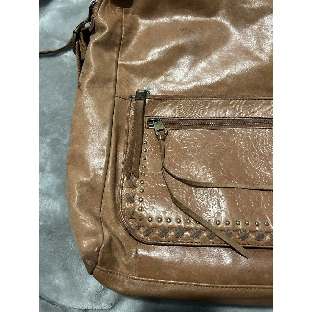 The Sak backpack laptop bag Loyola Backpack teak Use 100% full-grain Leather